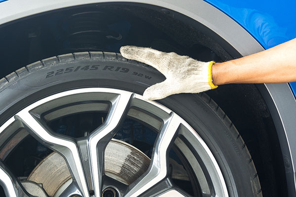 What Is The Difference Between Wheel Alignment And Wheel Balancing?